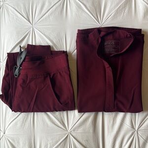 Figs Zamora Joggers & Rafaela Top